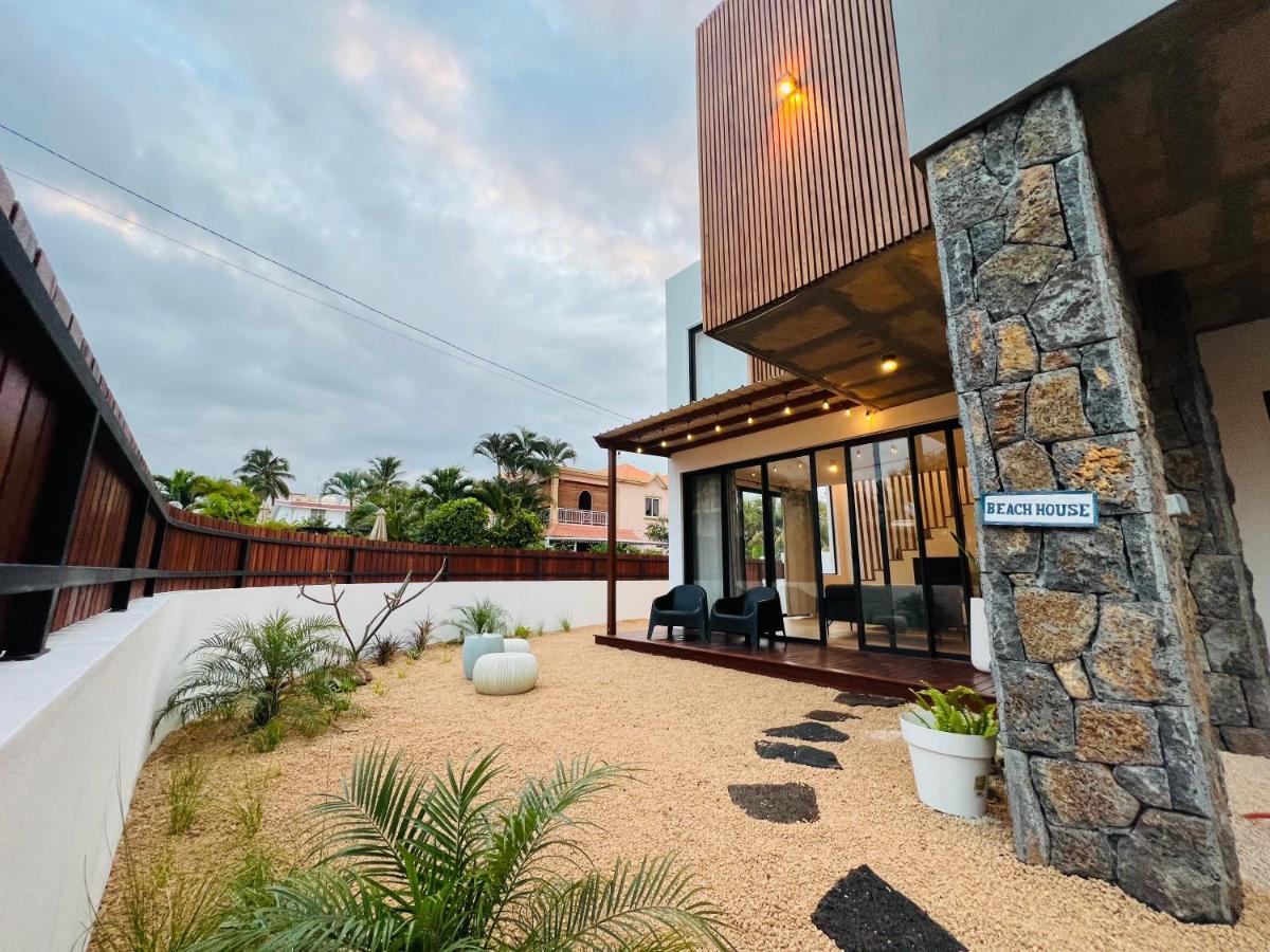 Into The Sea - Modern Home Close To The Beach البيون المظهر الخارجي الصورة