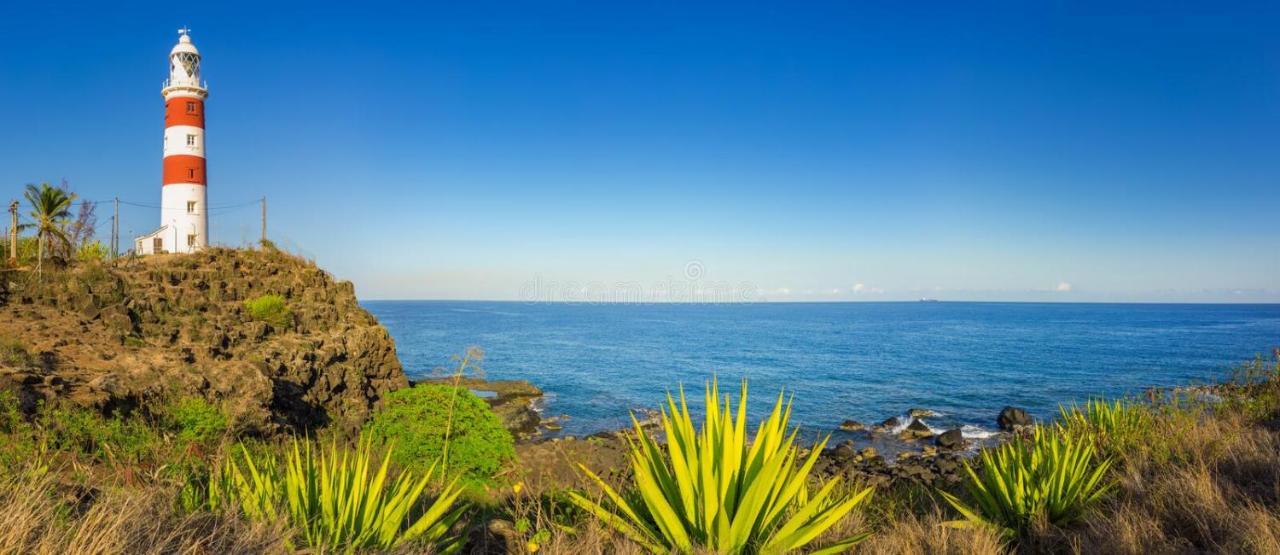 Into The Sea - Modern Home Close To The Beach البيون المظهر الخارجي الصورة