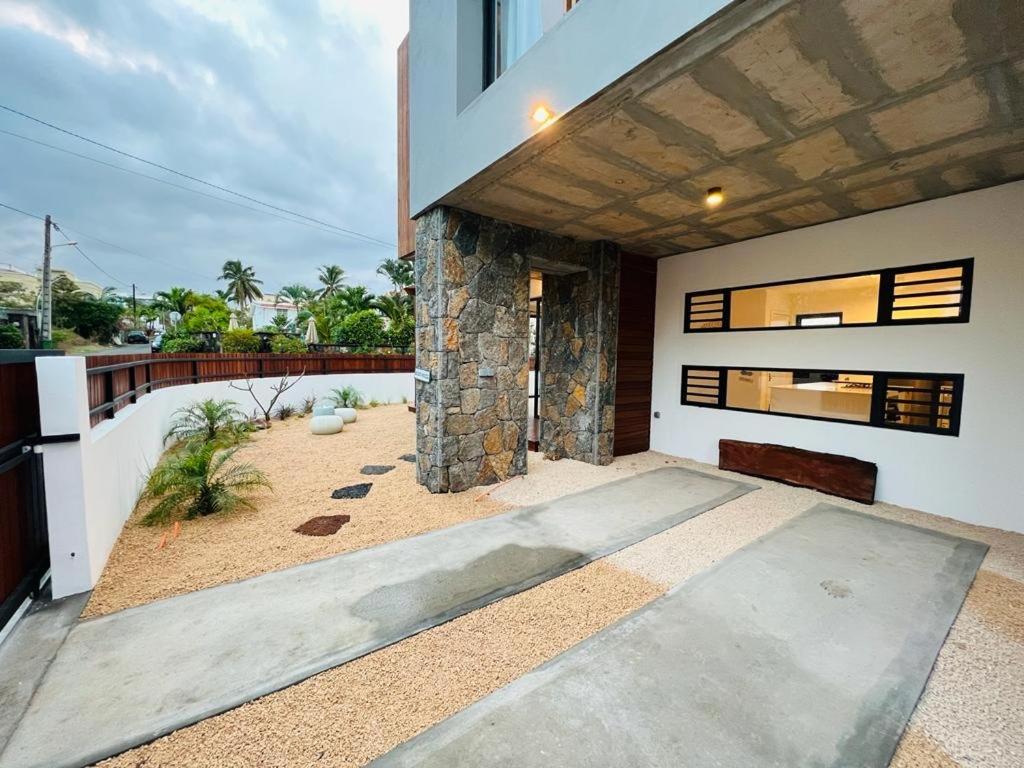 Into The Sea - Modern Home Close To The Beach البيون المظهر الخارجي الصورة